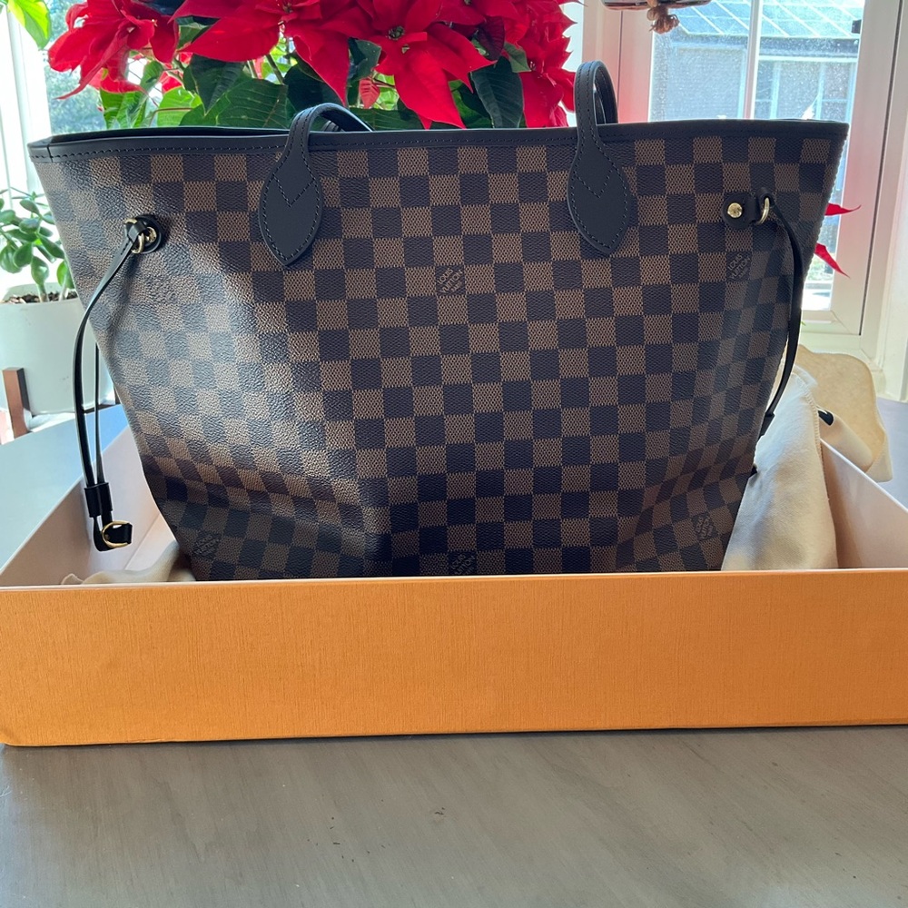 Louis Vuitton Neverfull MM
